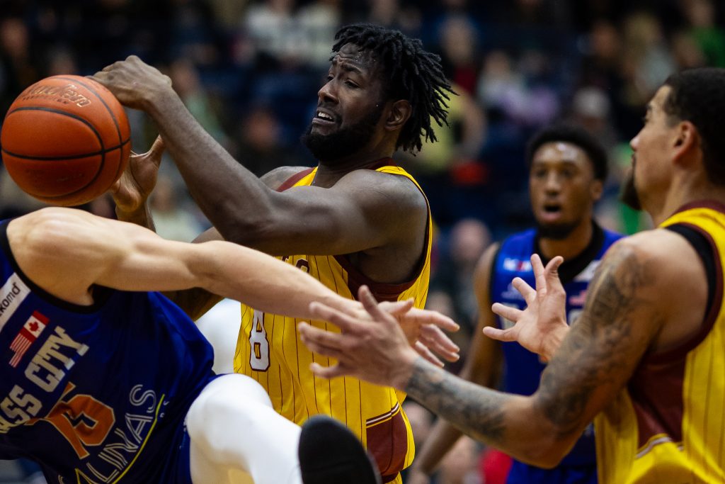 Amanze Ngumezi Newfoundland Rogues